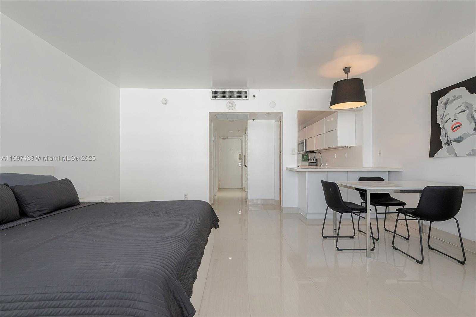 Small Image of 100 LINCOLN RD #837, Miami Beach Number 11