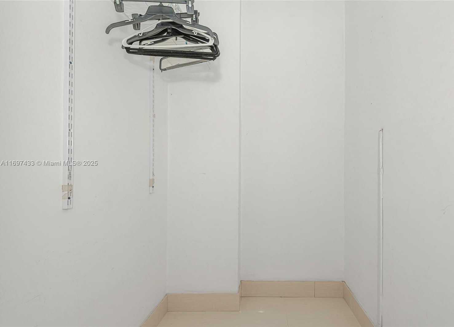 Small Image of 100 LINCOLN RD #837, Miami Beach Number 18