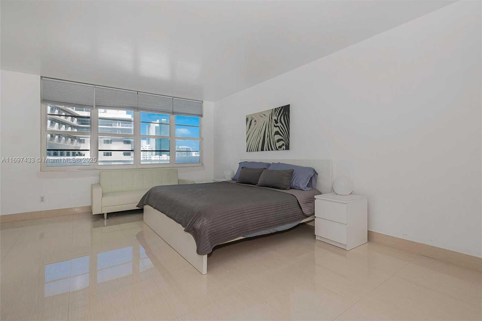 Small Image of 100 LINCOLN RD #837, Miami Beach Number 2