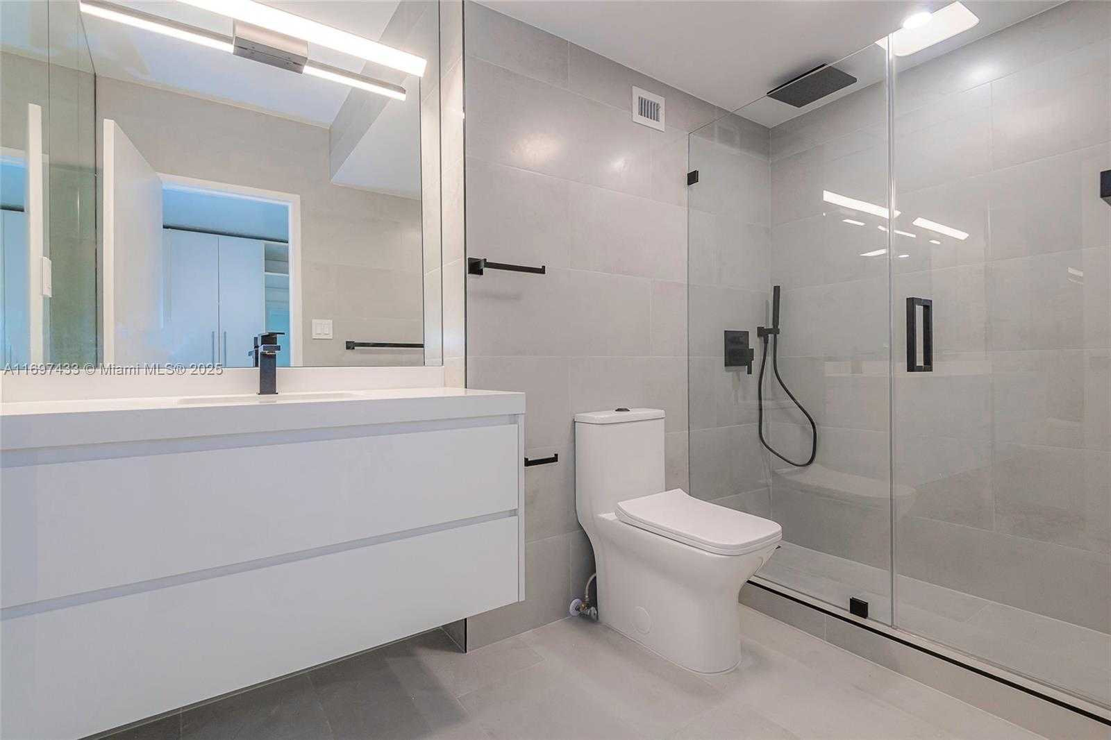 Small Image of 100 LINCOLN RD #837, Miami Beach Number 20
