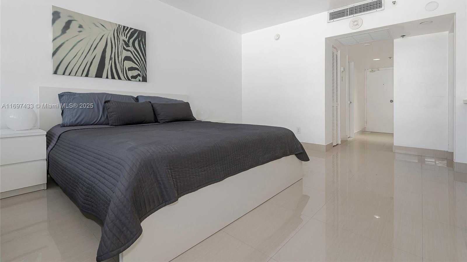 Small Image of 100 LINCOLN RD #837, Miami Beach Number 8