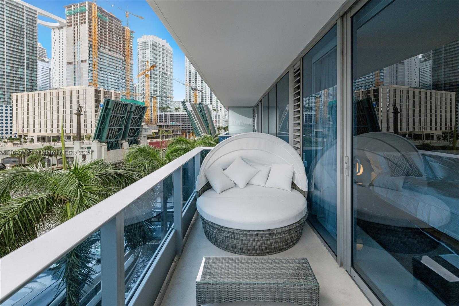 Small Image of 200 BISCAYNE BOULEVARD WAY #309, Miami Number 22