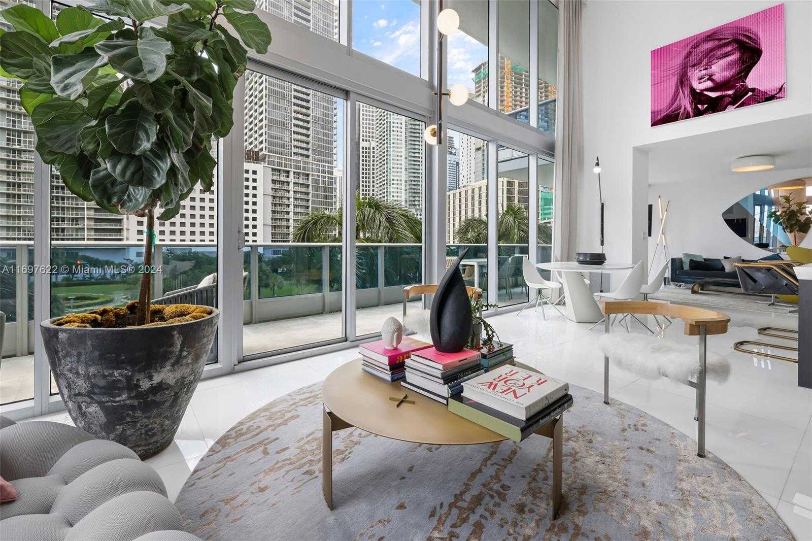 Small Image of 200 BISCAYNE BOULEVARD WAY #309, Miami Number 4
