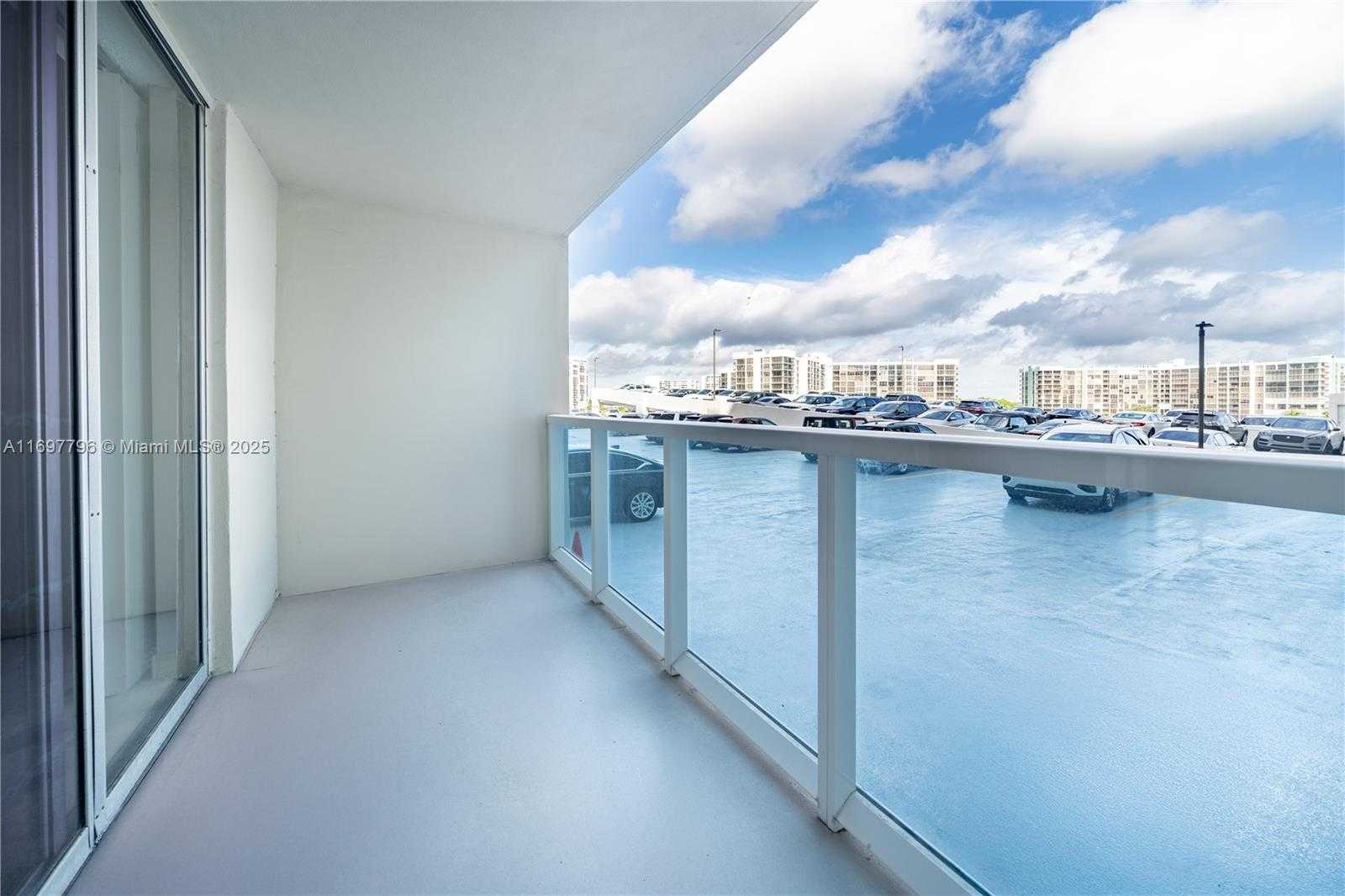 Small Image of 3800 SOUTH OCEAN DR #301, Hollywood Number 12