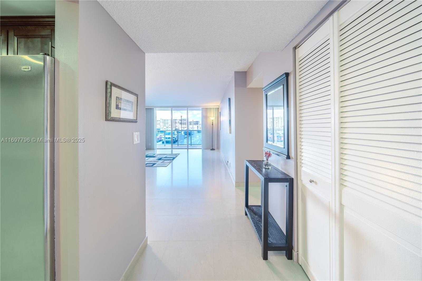 Small Image of 3800 SOUTH OCEAN DR #301, Hollywood Number 4