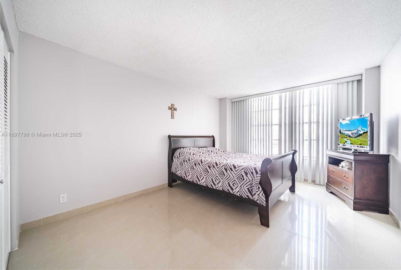 Small Image of 3800 SOUTH OCEAN DR #301, Hollywood Number 8