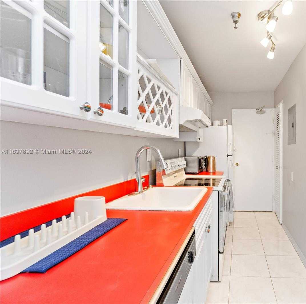 Small Image of 100 LINCOLN RD #1616, Miami Beach Number 9