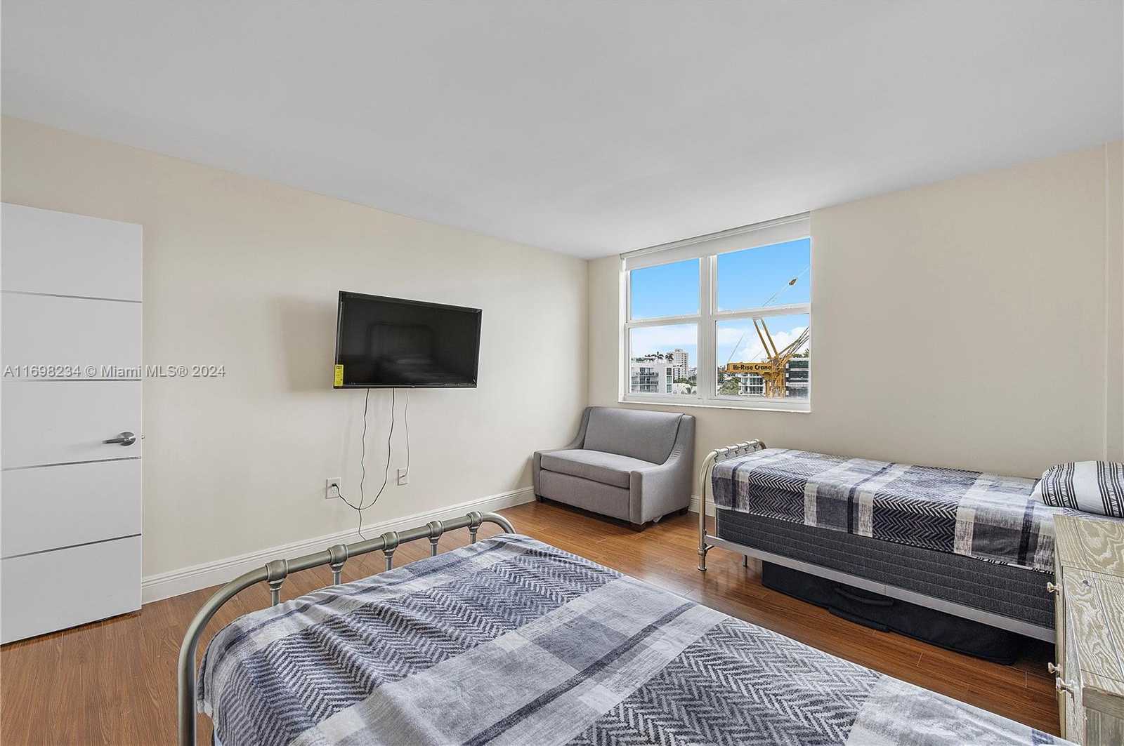 Small Image of 10350 WEST BAY HARBOR DR #7H, Bay Harbor Islands Number 19