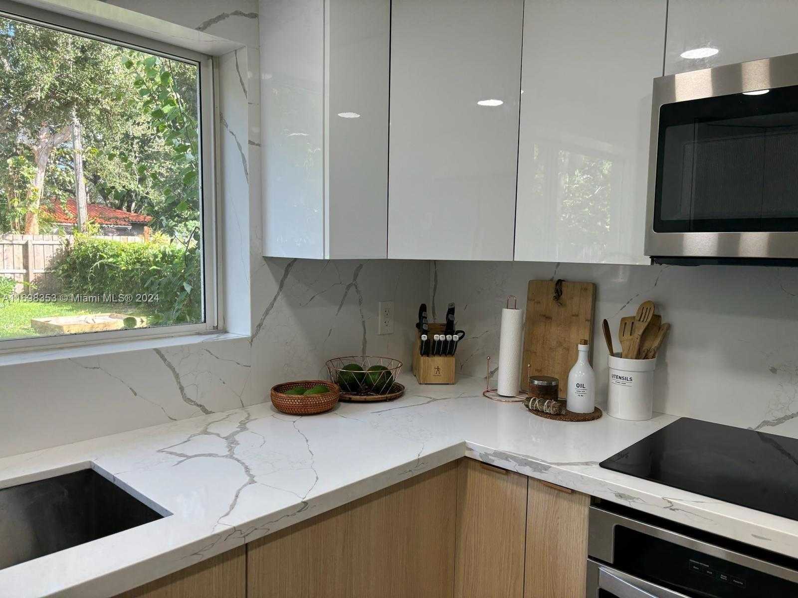 Small Image of 365 NORTH EAST 87TH ST, El Portal Number 24