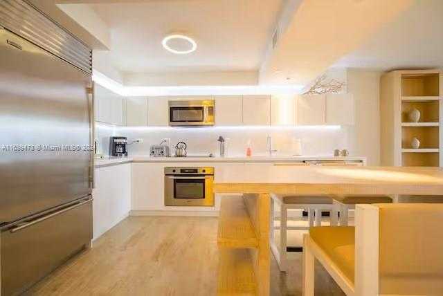 Small Image of 102 24TH ST #1021, Miami Beach Number 20