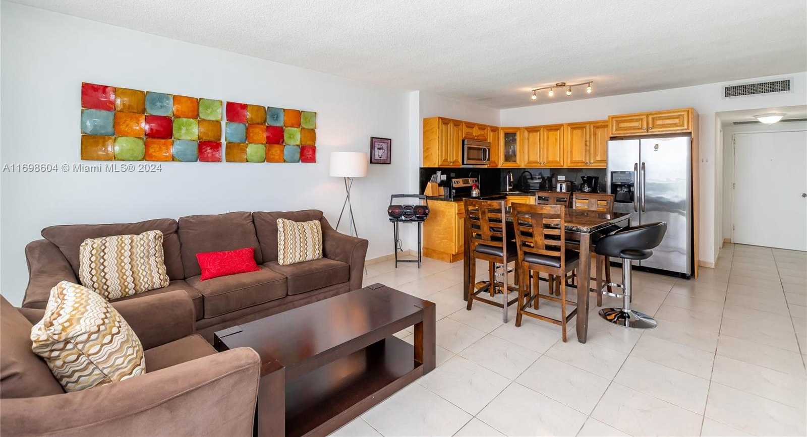 Small Image of 5601 COLLINS AVE #1710, Miami Beach Number 14