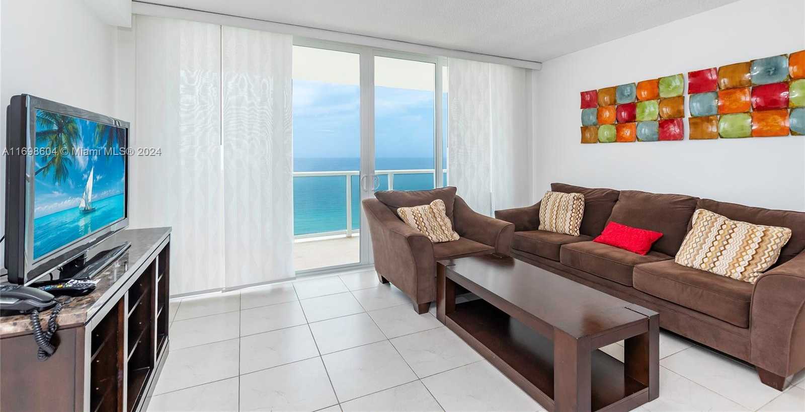 Small Image of 5601 COLLINS AVE #1710, Miami Beach Number 2