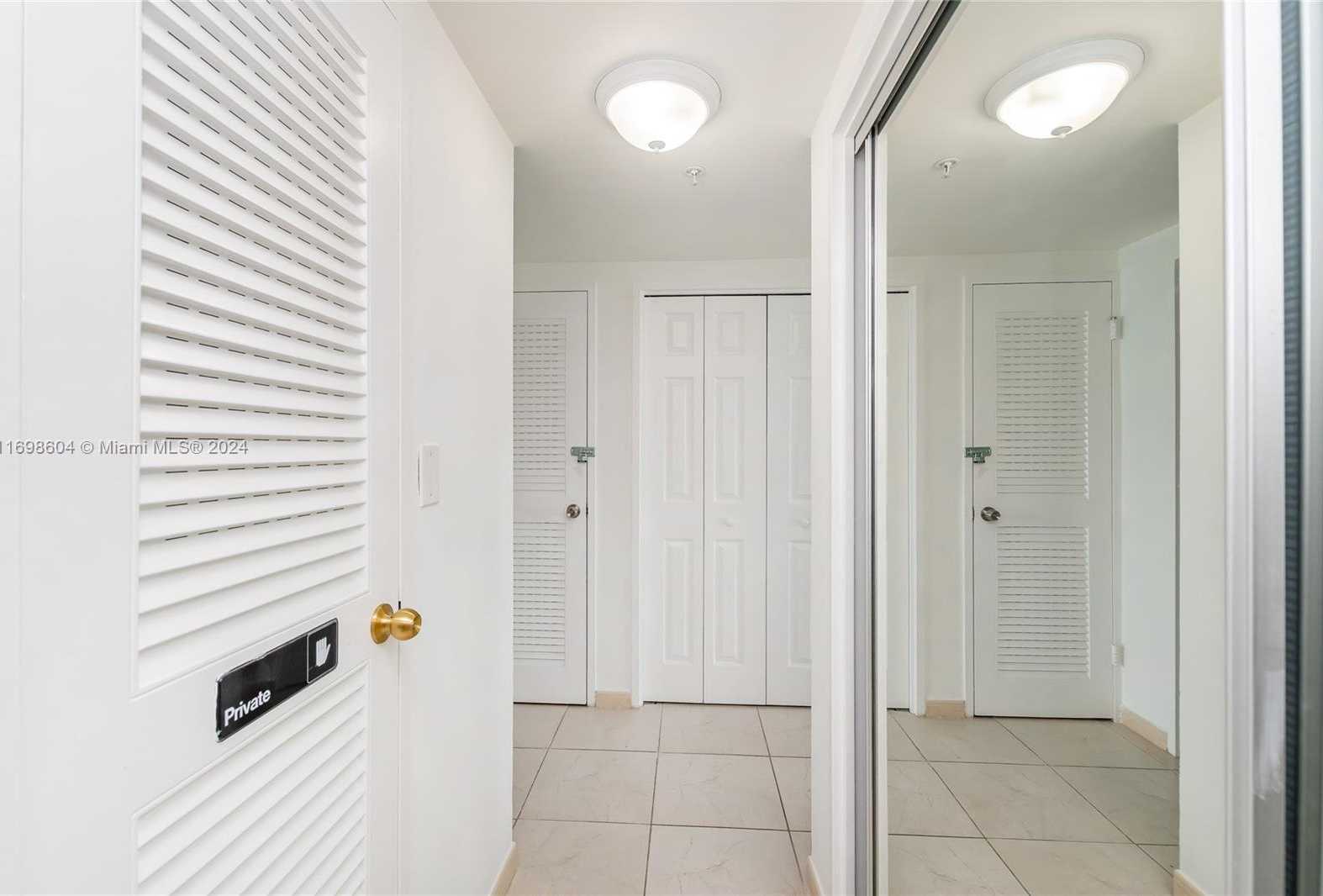 Small Image of 5601 COLLINS AVE #1710, Miami Beach Number 20