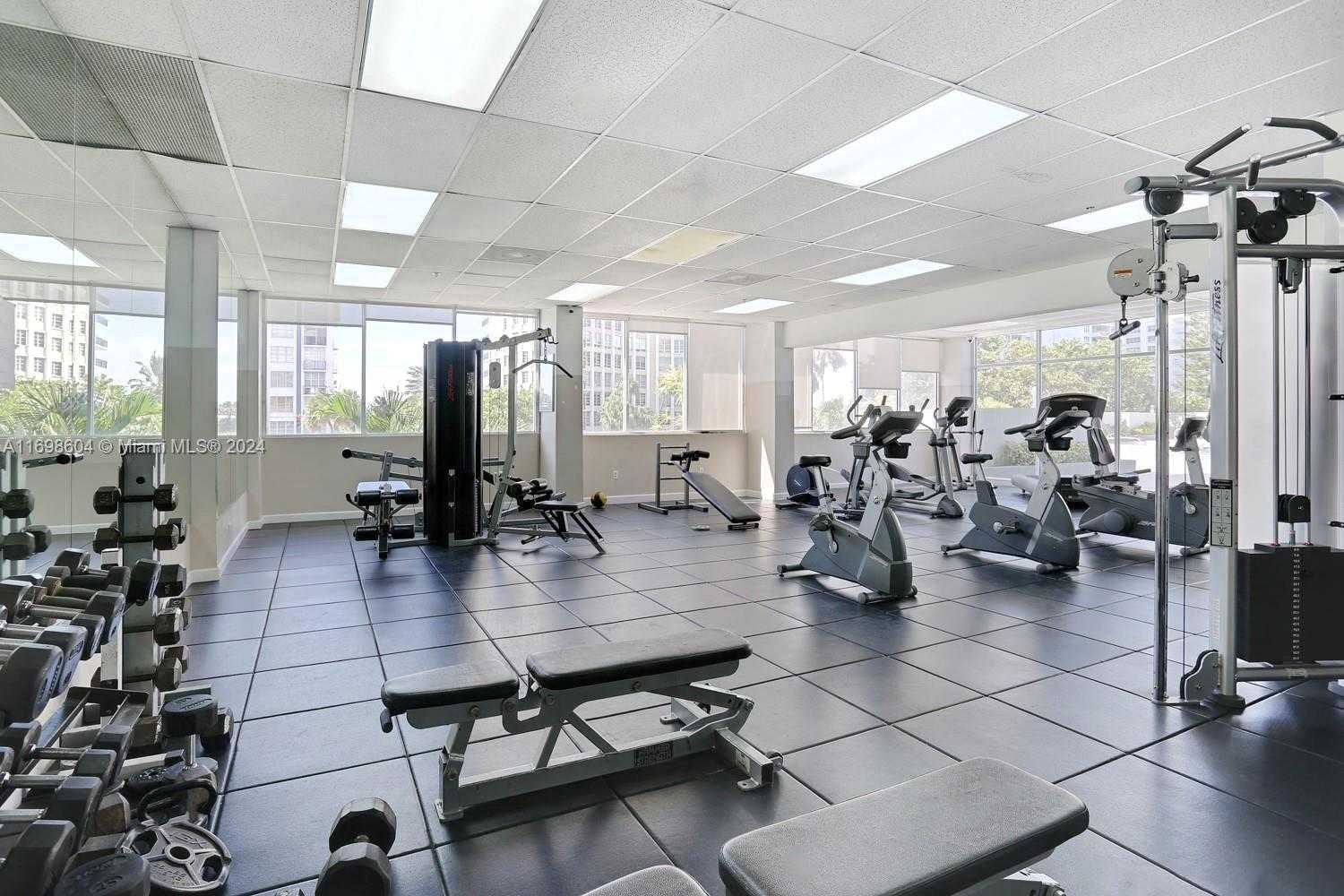 Small Image of 5601 COLLINS AVE #1710, Miami Beach Number 30