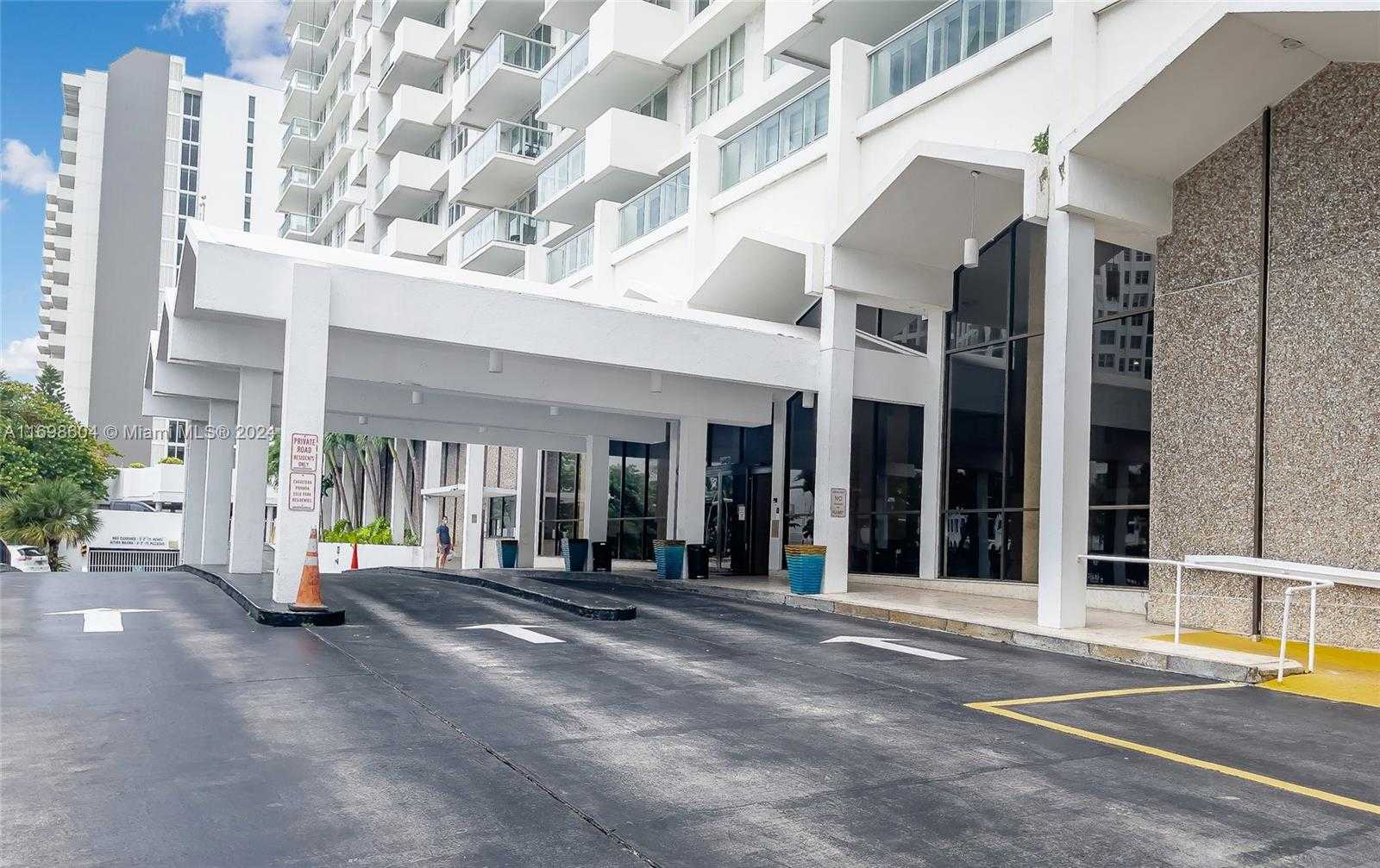 Small Image of 5601 COLLINS AVE #1710, Miami Beach Number 32