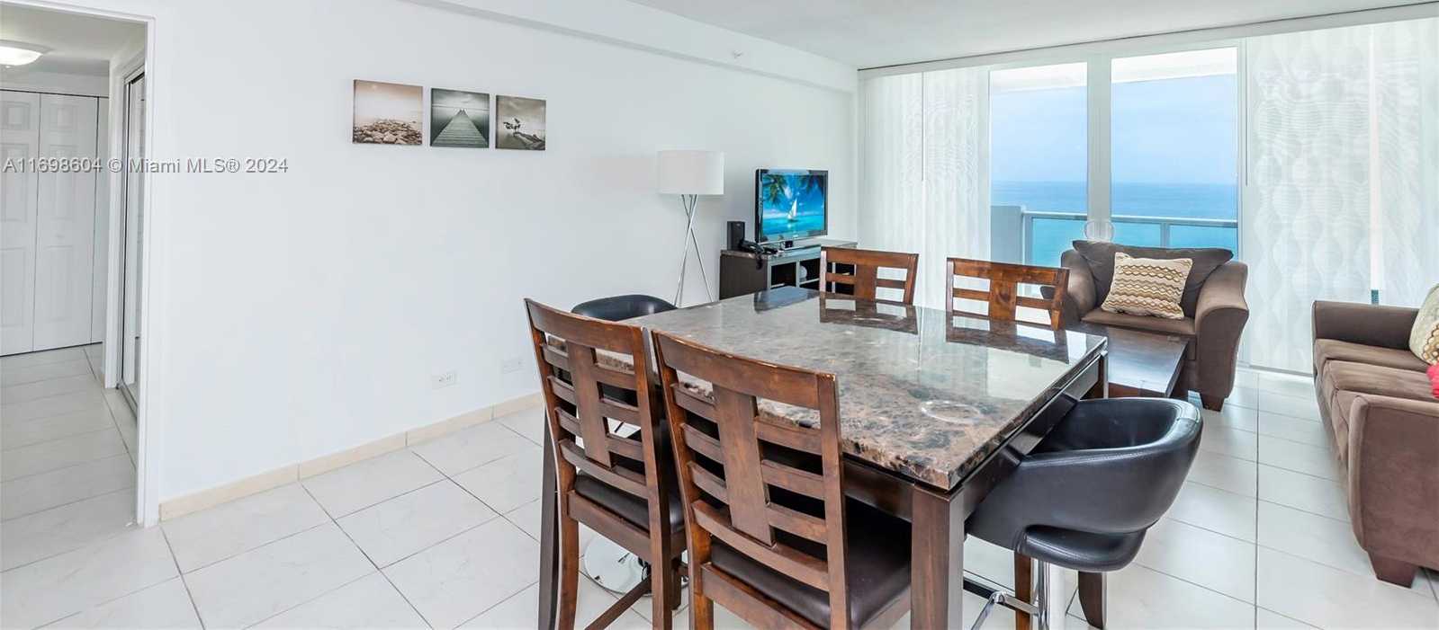 Small Image of 5601 COLLINS AVE #1710, Miami Beach Number 4