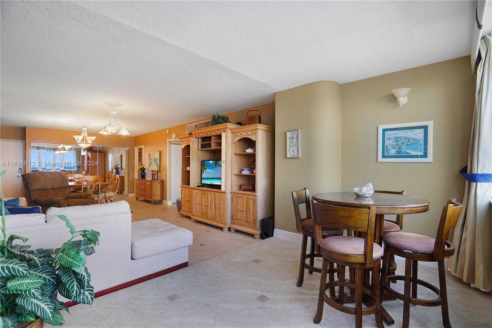Small Image of 5005 COLLINS AVE #714, Miami Beach Number 10