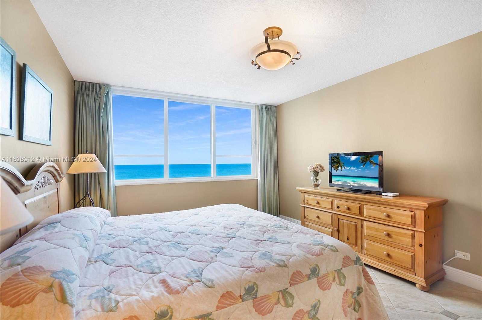 Small Image of 5005 COLLINS AVE #714, Miami Beach Number 12