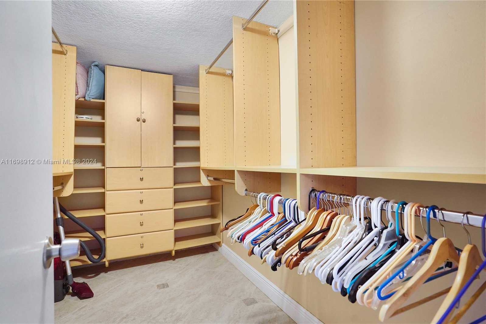Small Image of 5005 COLLINS AVE #714, Miami Beach Number 15
