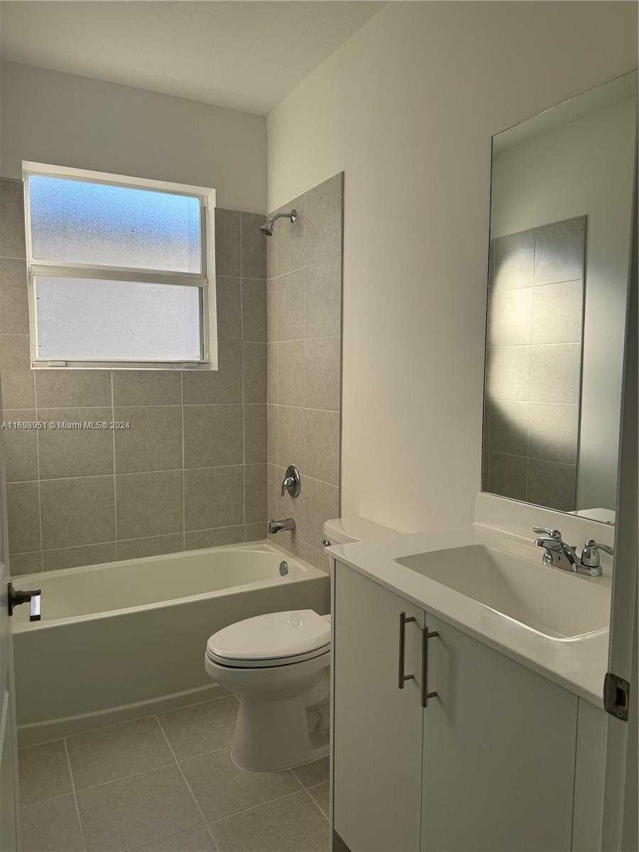 Small Image of 18669 SOUTH WEST 136 AVE #1, Miami Number 16
