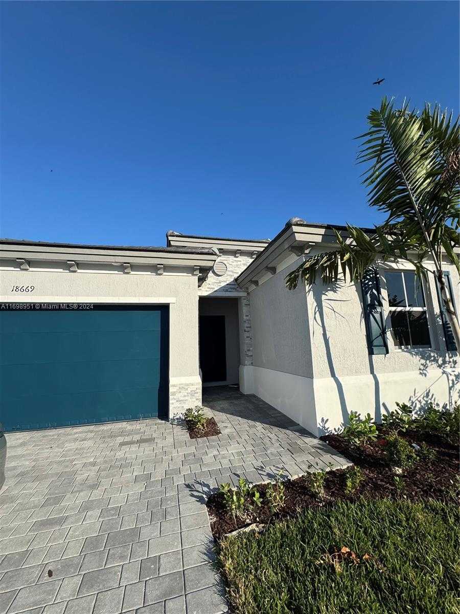 Small Image of 18669 SOUTH WEST 136 AVE #1, Miami Number 2