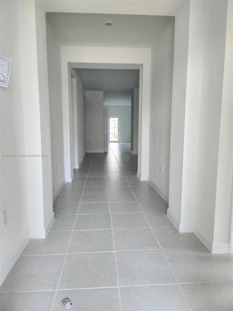 Small Image of 18669 SOUTH WEST 136 AVE #1, Miami Number 27