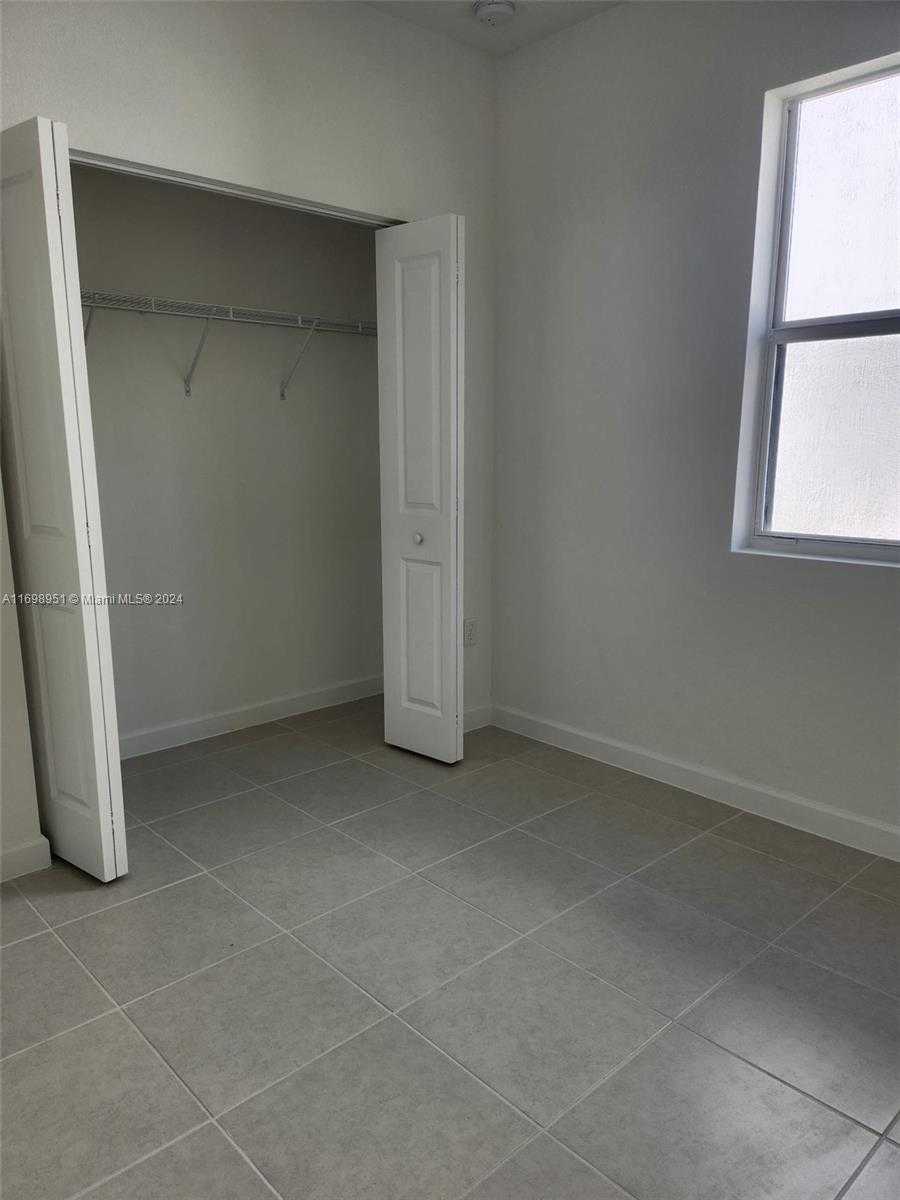 Small Image of 18669 SOUTH WEST 136 AVE #1, Miami Number 36