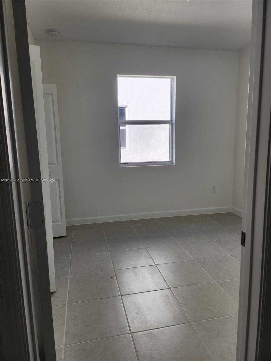 Small Image of 18669 SOUTH WEST 136 AVE #1, Miami Number 37