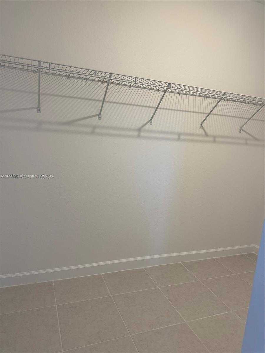 Small Image of 18669 SOUTH WEST 136 AVE #1, Miami Number 9