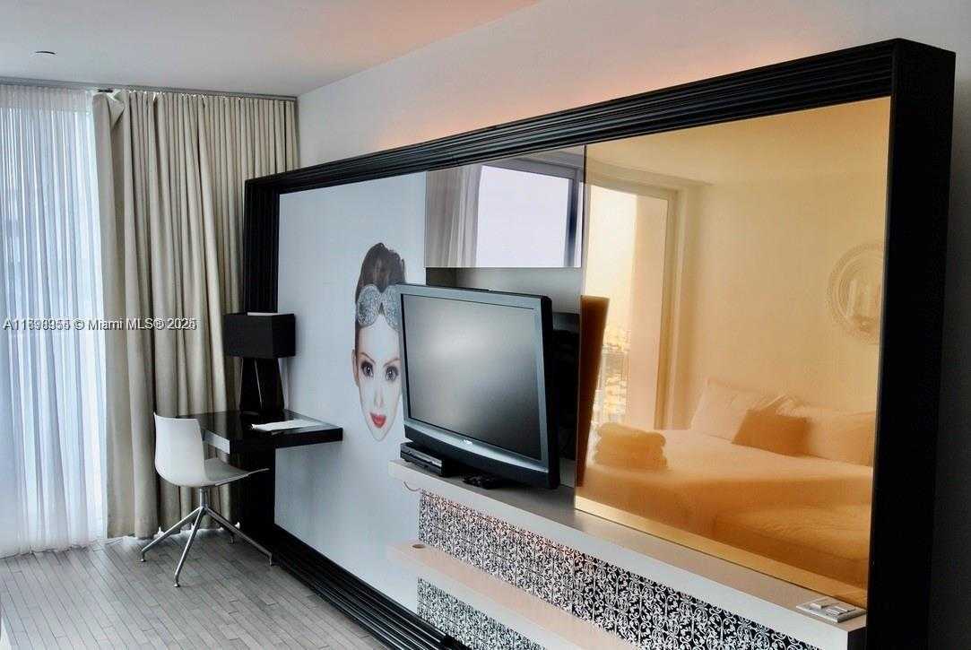Small Image of 1100 WEST AVE #1401, Miami Beach Number 12
