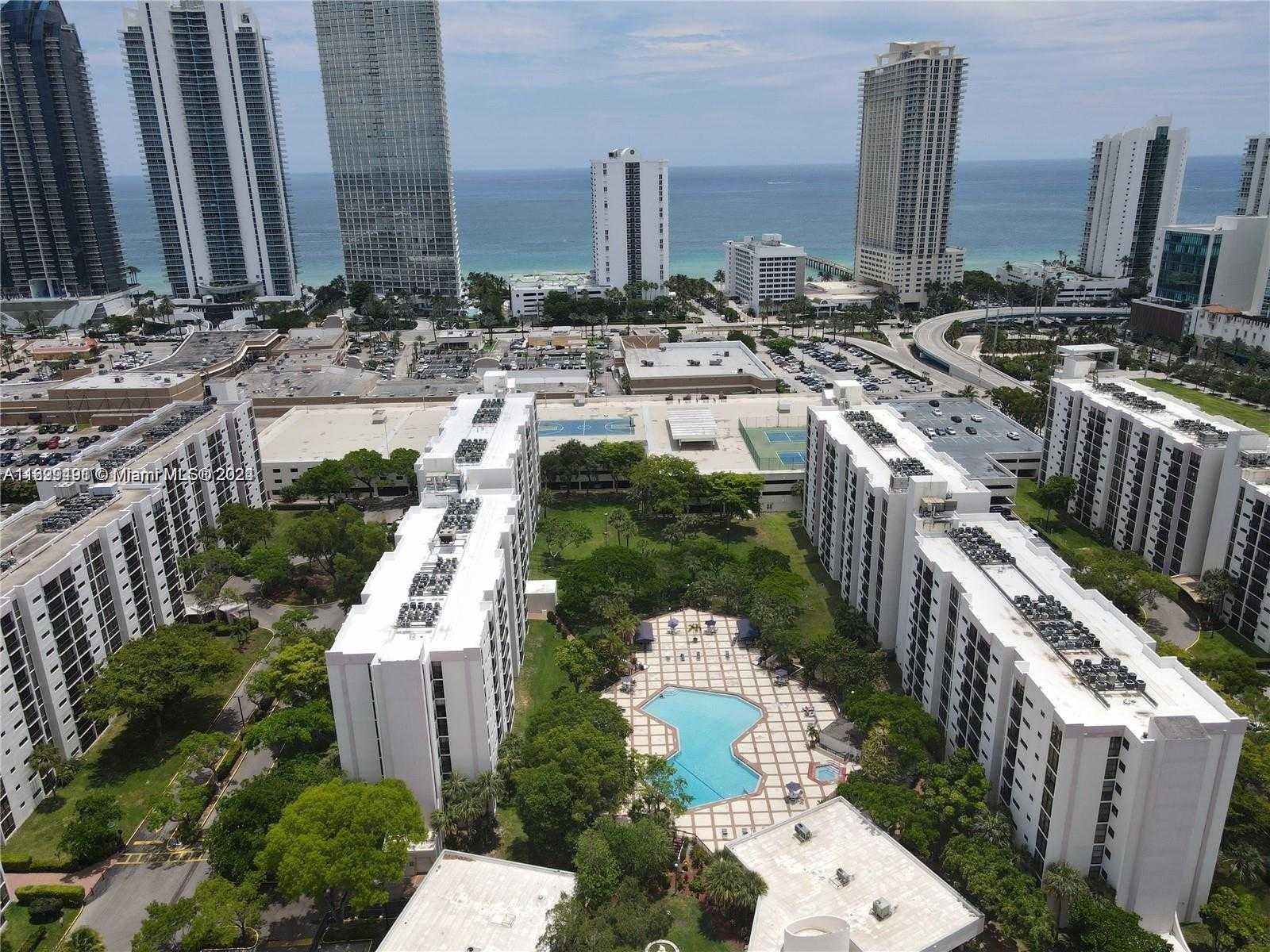 Small Image of 17021 NORTH BAY RD #105, Sunny Isles Beach Number 12