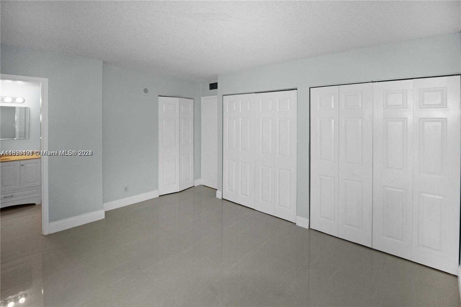 Small Image of 17021 NORTH BAY RD #105, Sunny Isles Beach Number 5