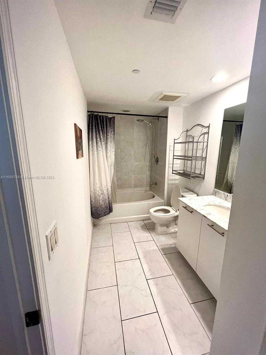 Small Image of 951 BRICKELL AVE #709, Miami Number 11