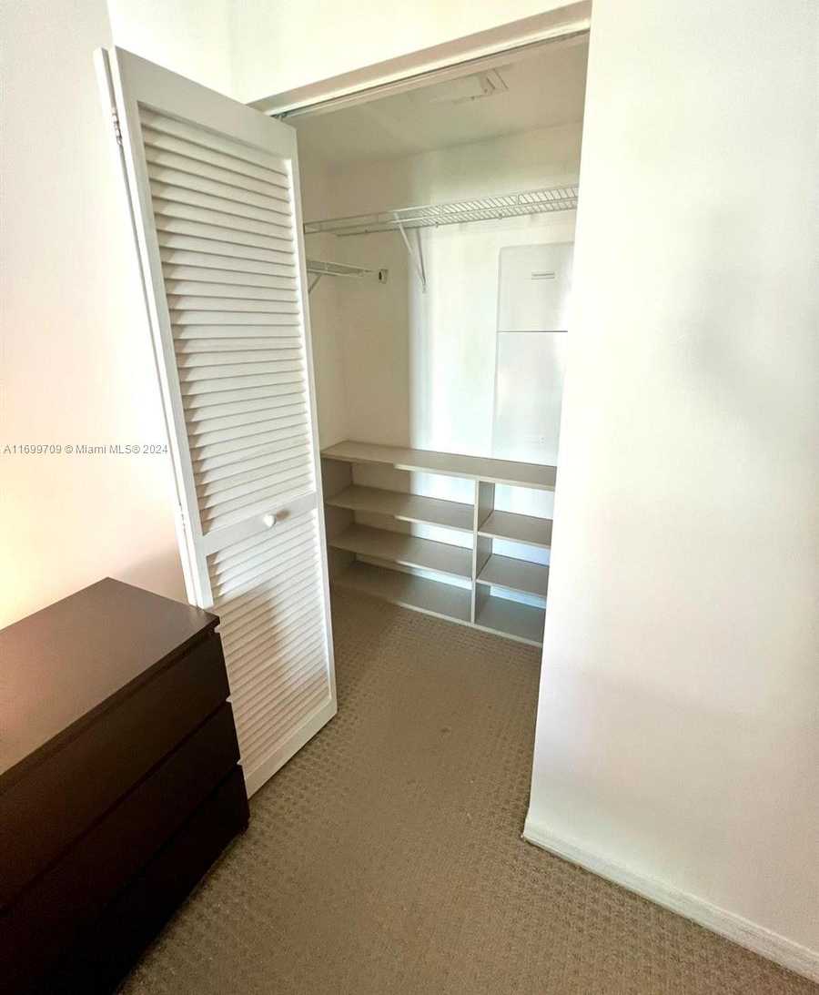 Small Image of 951 BRICKELL AVE #709, Miami Number 12
