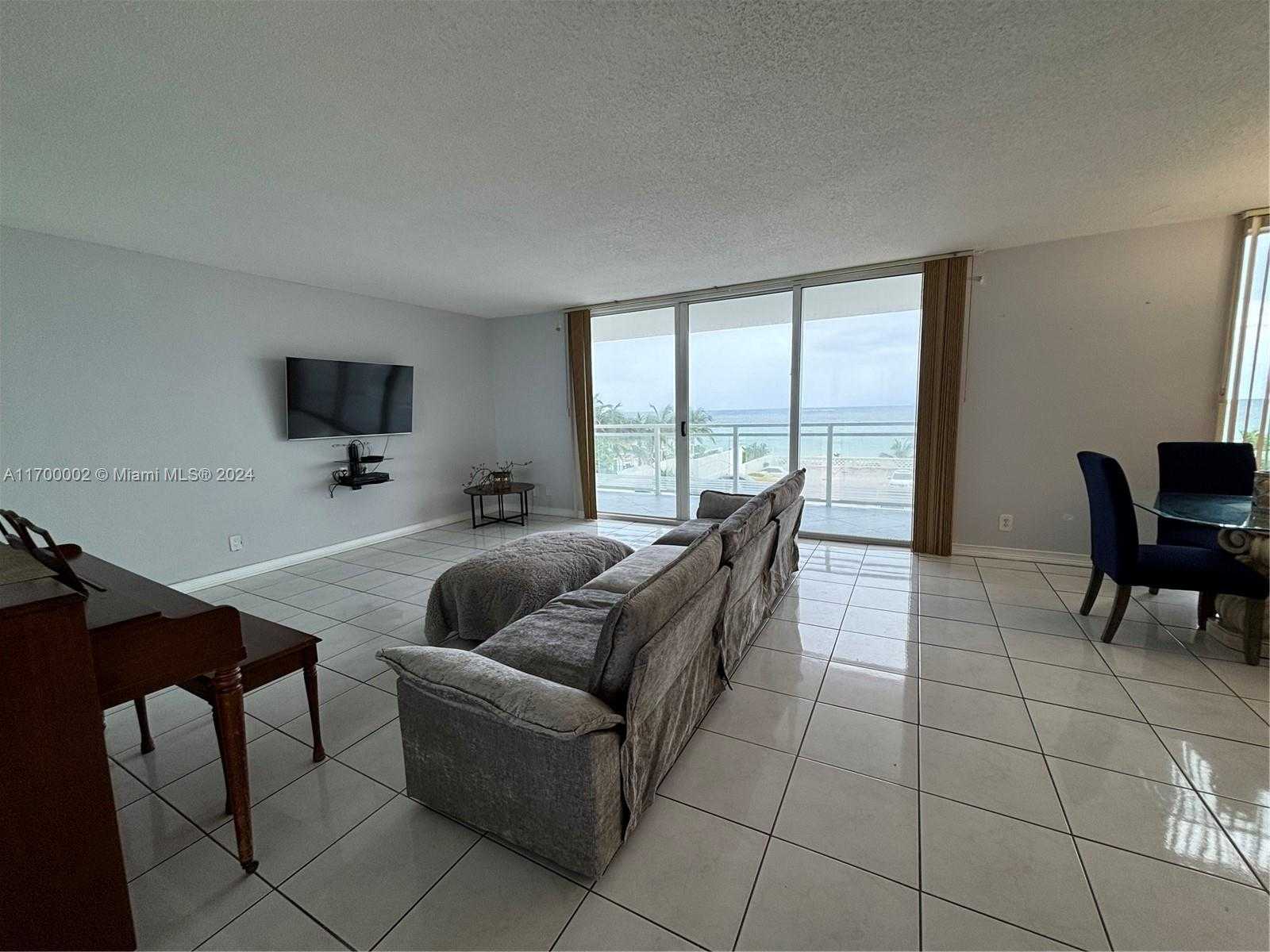 Small Image of 2030 SOUTH OCEAN DR #221, Hallandale Beach Number 3