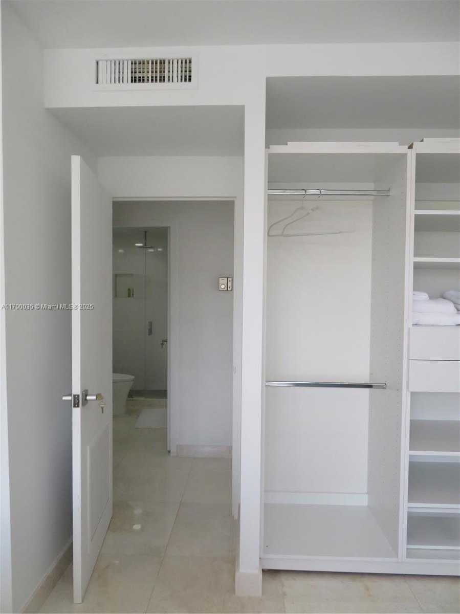 Small Image of 1408 BRICKELL BAY DR #1002, Miami Number 11