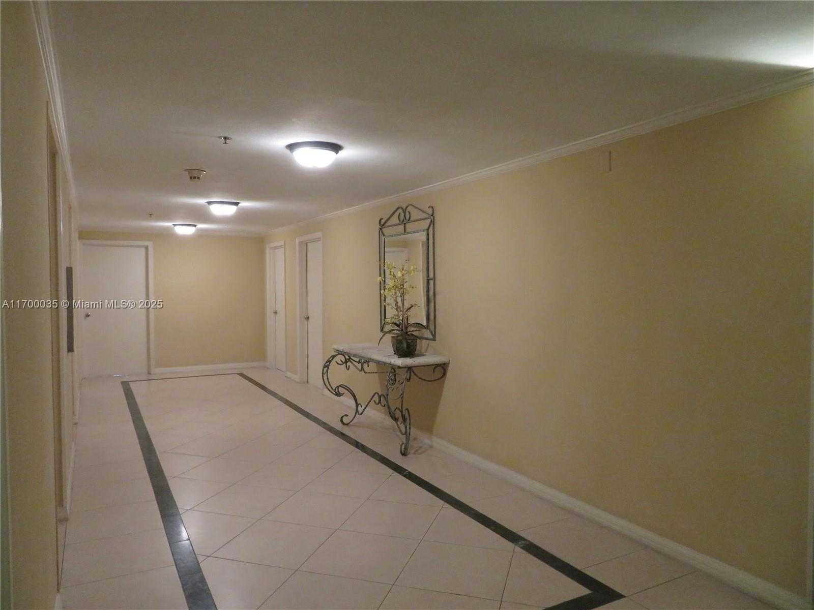 Small Image of 1408 BRICKELL BAY DR #1002, Miami Number 13