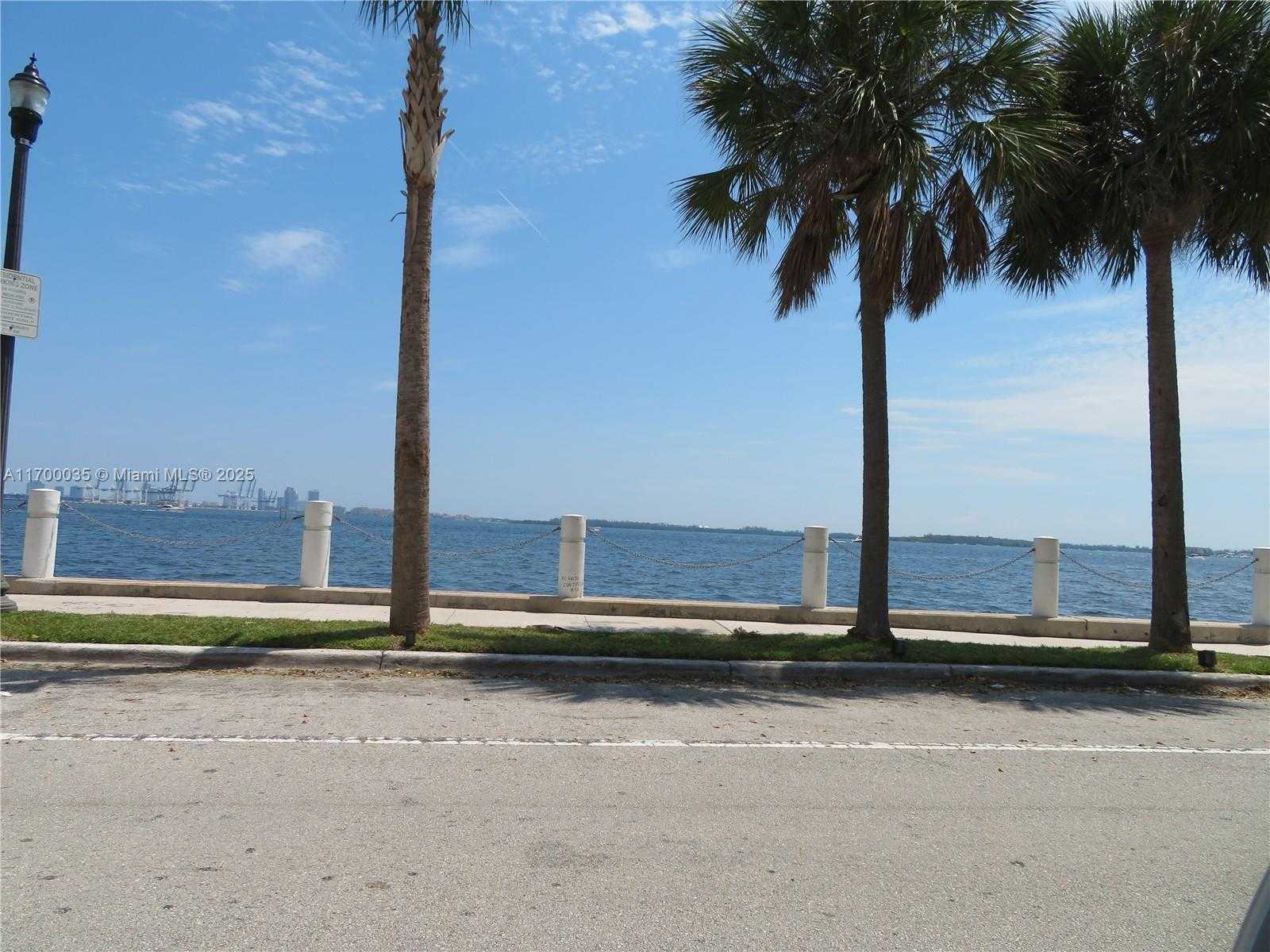 Small Image of 1408 BRICKELL BAY DR #1002, Miami Number 18