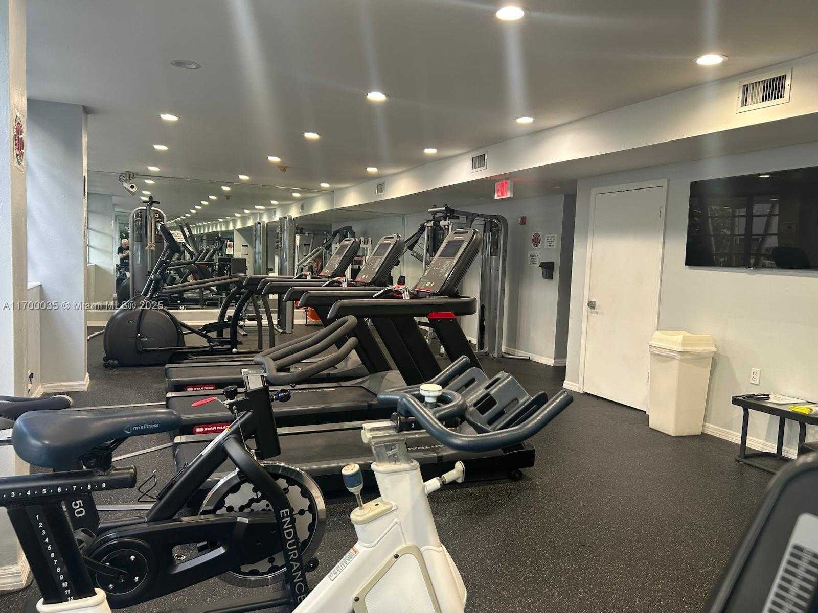 Small Image of 1408 BRICKELL BAY DR #1002, Miami Number 21