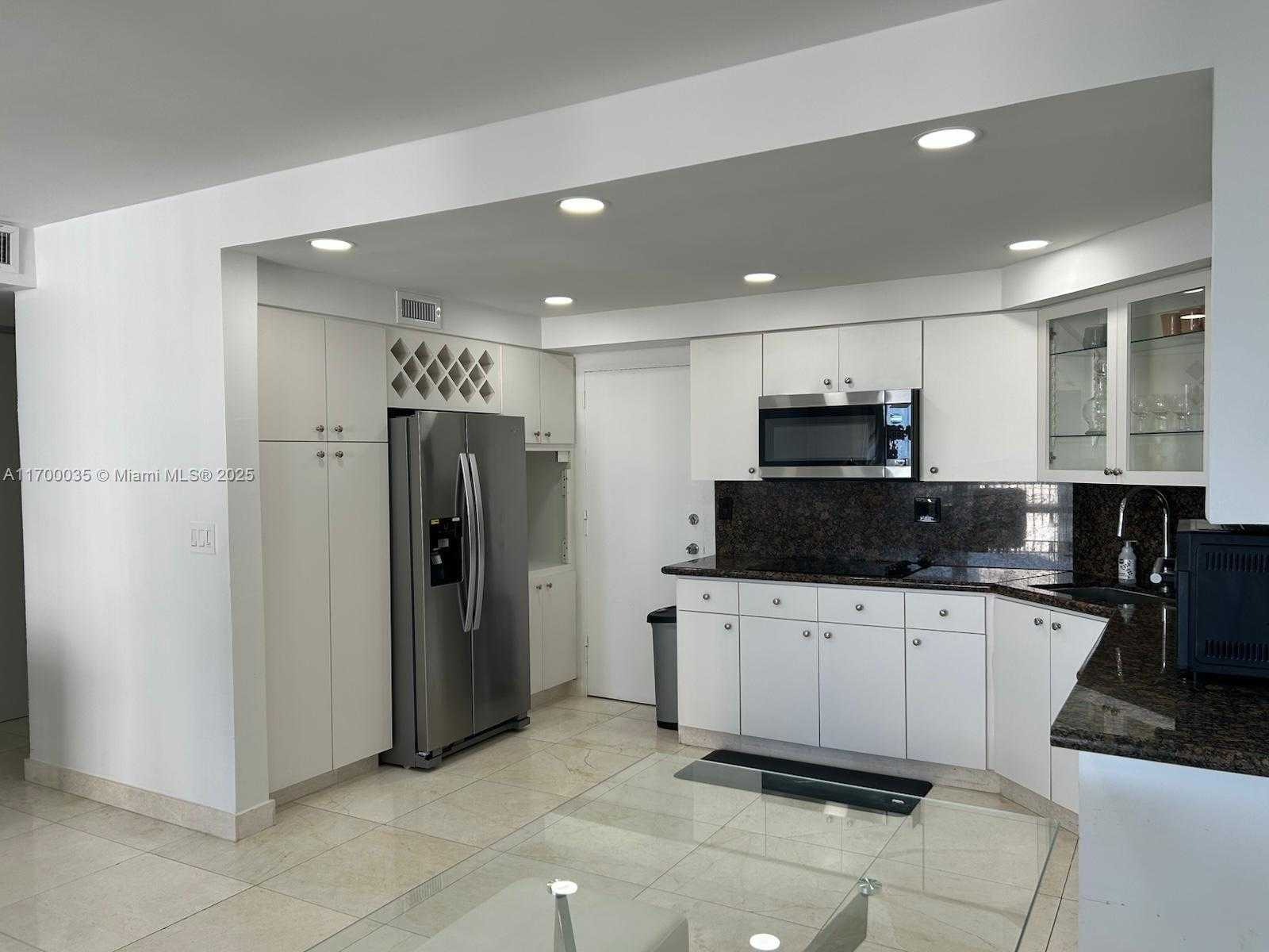 Small Image of 1408 BRICKELL BAY DR #1002, Miami Number 23