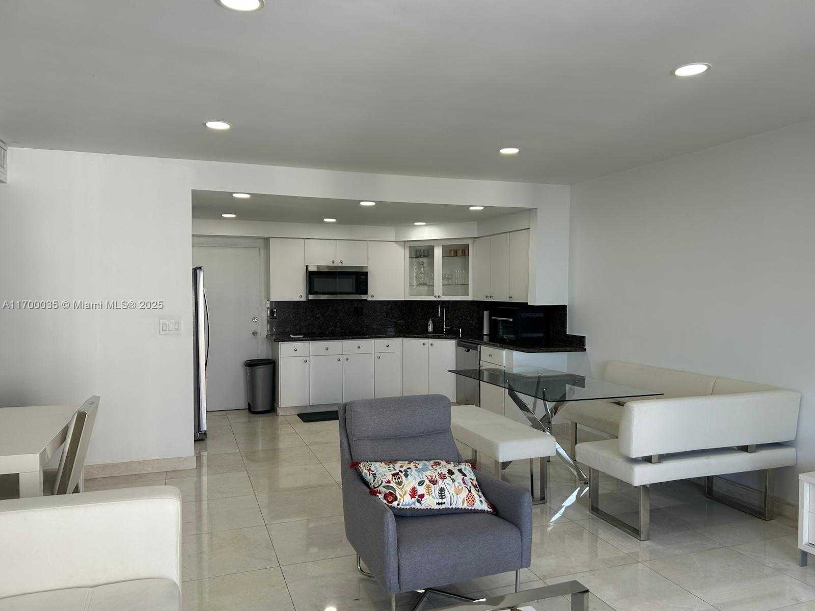 Small Image of 1408 BRICKELL BAY DR #1002, Miami Number 26