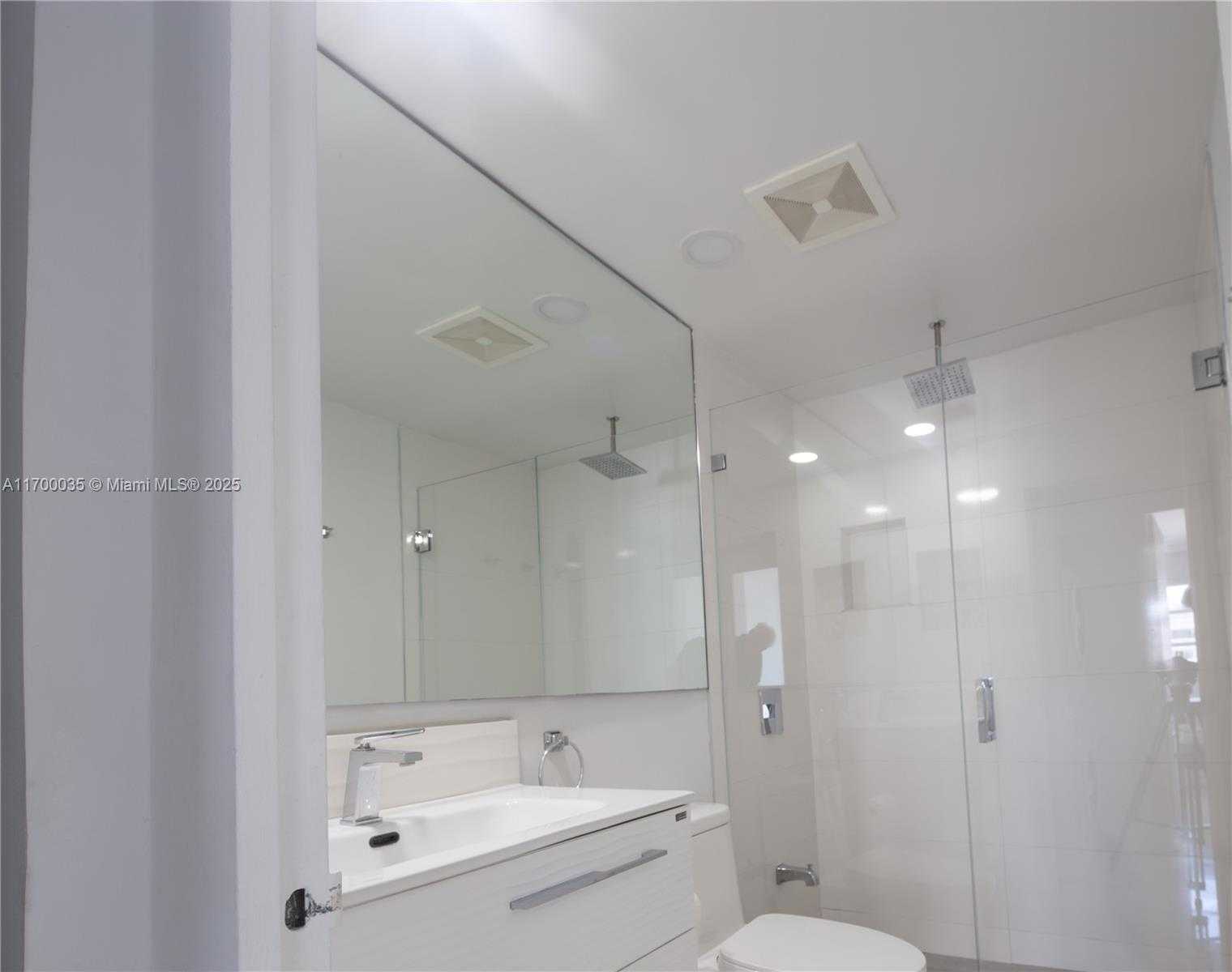 Small Image of 1408 BRICKELL BAY DR #1002, Miami Number 30