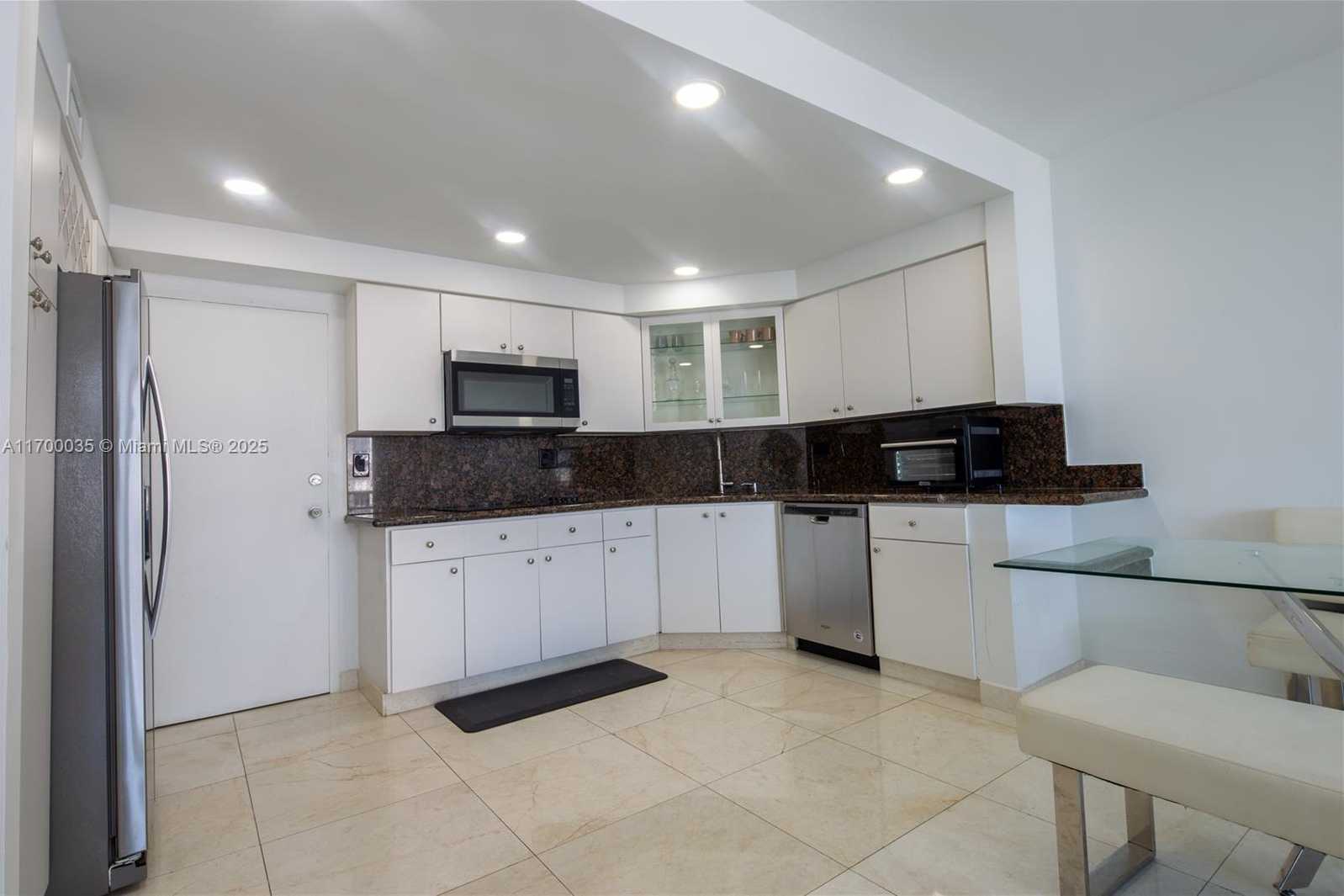 Small Image of 1408 BRICKELL BAY DR #1002, Miami Number 32