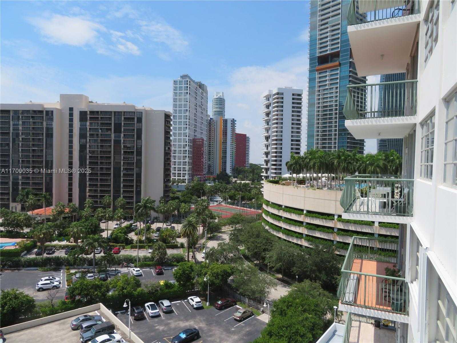 Small Image of 1408 BRICKELL BAY DR #1002, Miami Number 5
