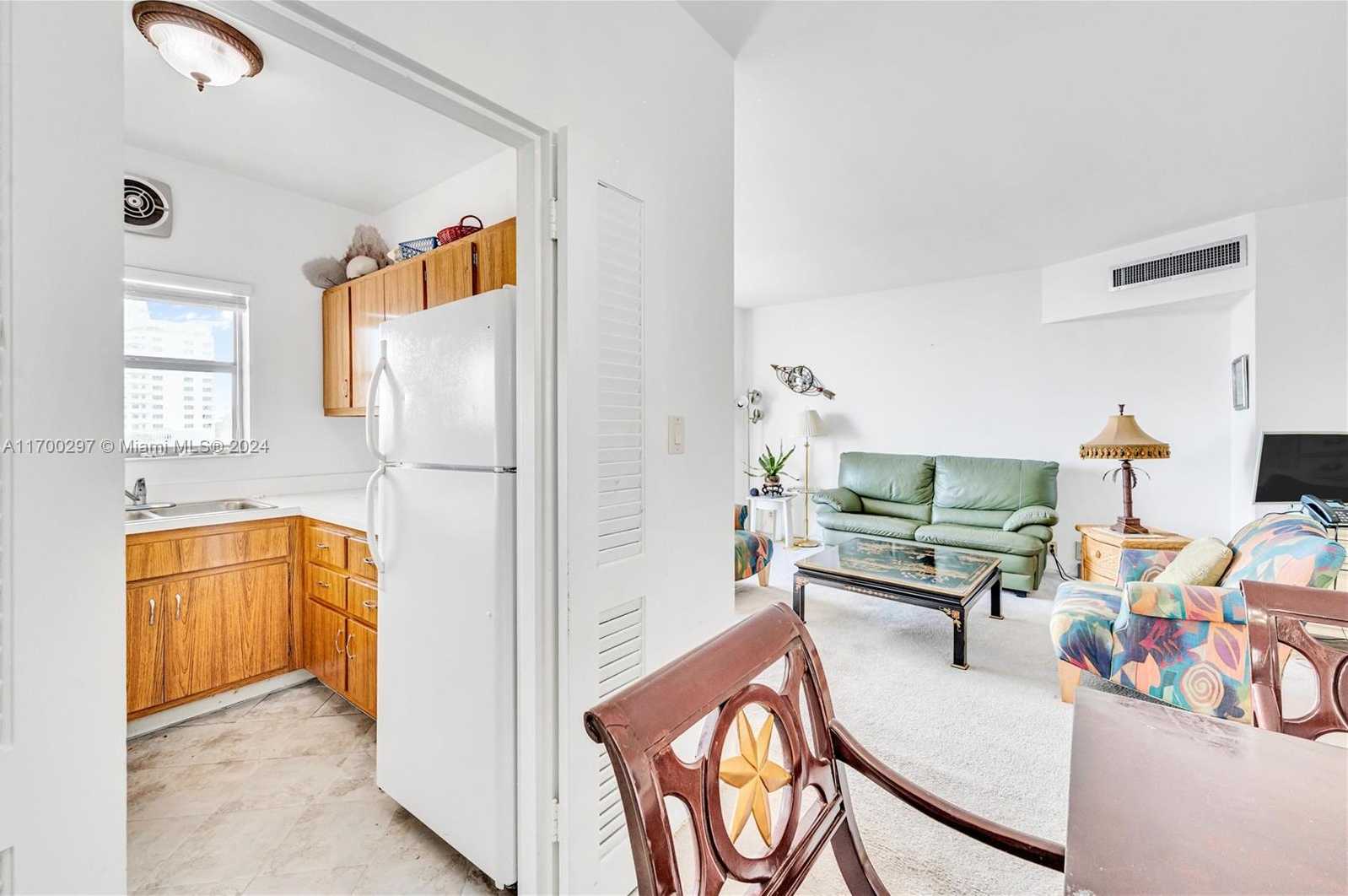 Small Image of 4747 COLLINS AVE #411, Miami Beach Number 12