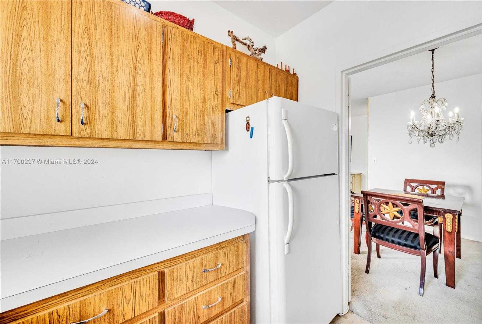 Small Image of 4747 COLLINS AVE #411, Miami Beach Number 15