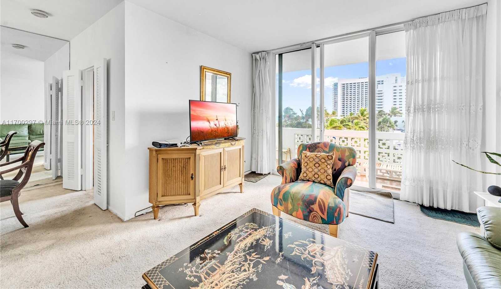 Small Image of 4747 COLLINS AVE #411, Miami Beach Number 17