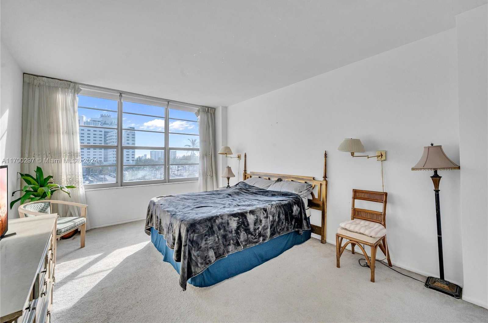 Small Image of 4747 COLLINS AVE #411, Miami Beach Number 19