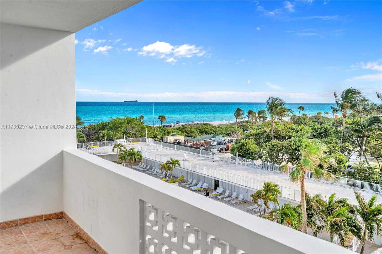Small Image of 4747 COLLINS AVE #411, Miami Beach Number 2
