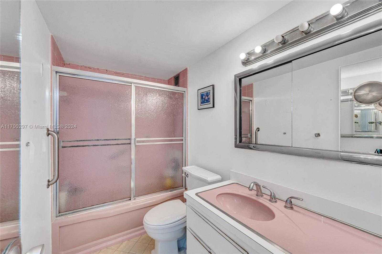 Small Image of 4747 COLLINS AVE #411, Miami Beach Number 24